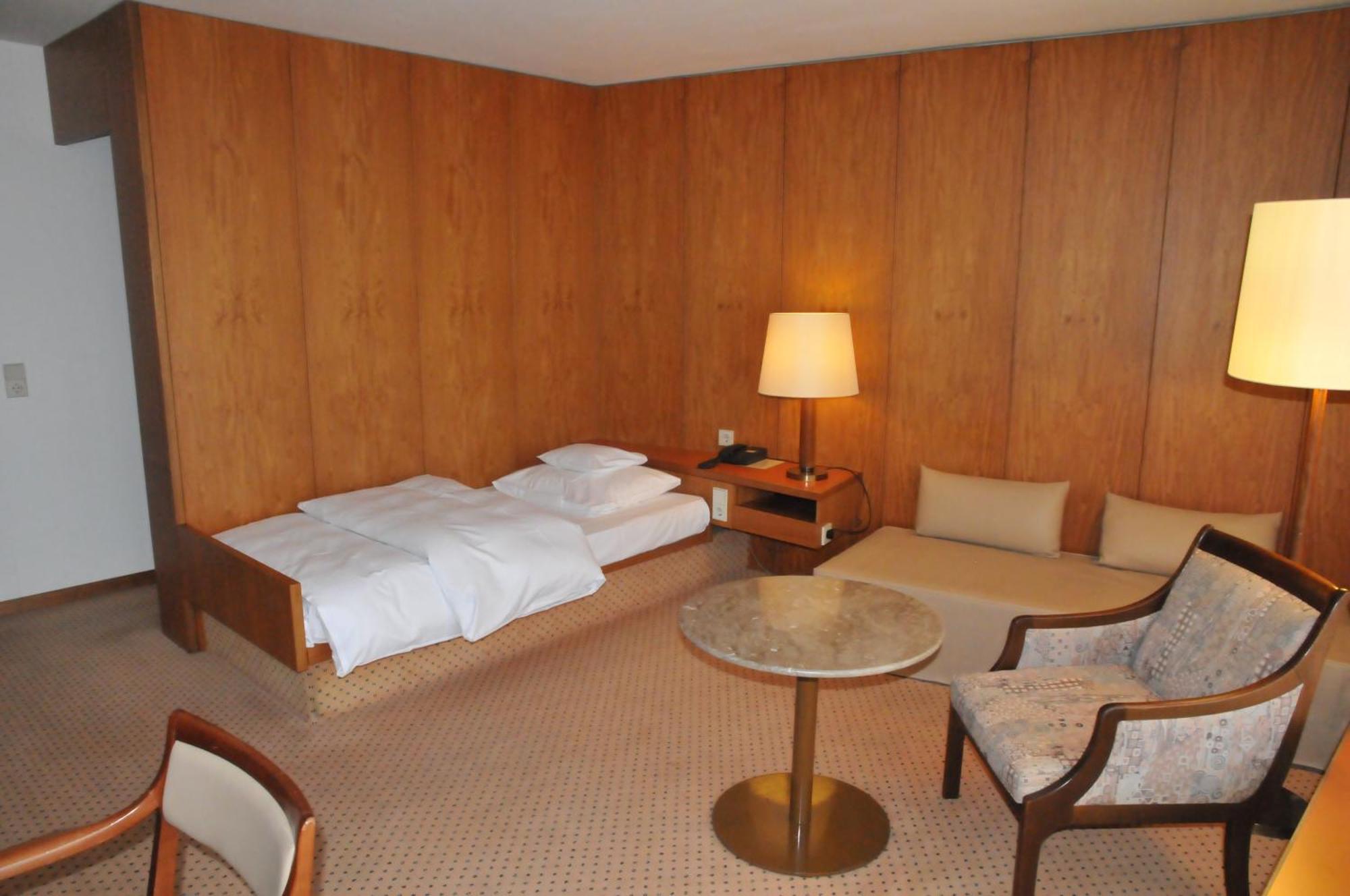 Gaestehaus Sophienstrasse Homestay Stuttgart